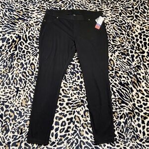 ‼️ SOLD ‼️ NWT! Denim leggings XL